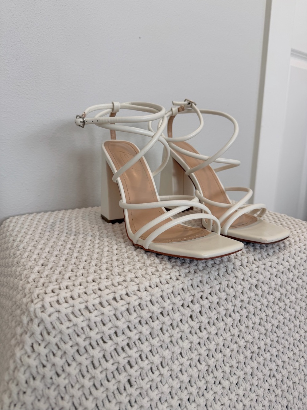 Strappy White Block Heel Sandals - Women